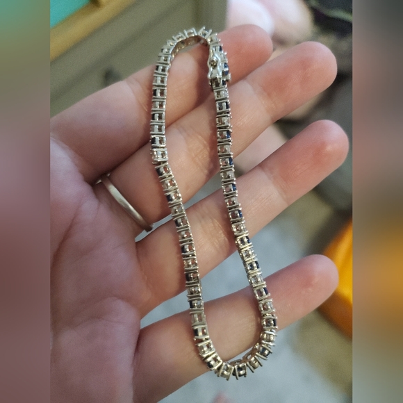 Bracelet - Picture 2 of 10